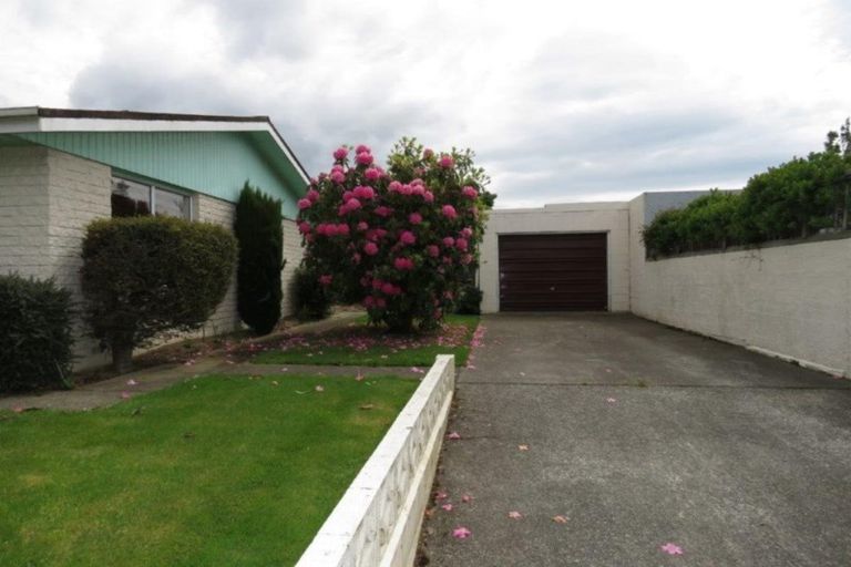 Photo of property in 52 Newcastle Street, Windsor, Invercargill, 9810