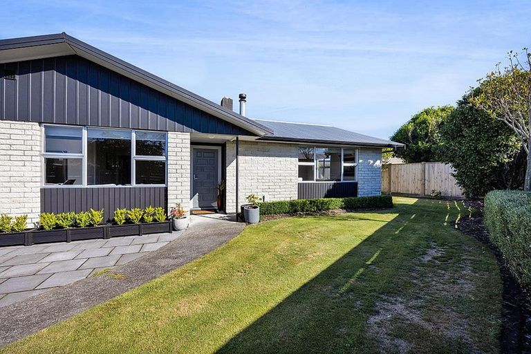 Photo of property in 12 Green Lane, Hawera, 4610