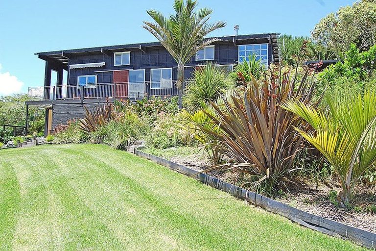 Photo of property in 119 Manu Drive, Kaiwaka, 0573