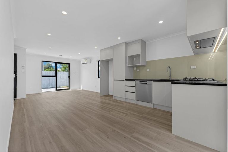 Photo of property in 8d Gardiner Grove, Mangere East, Auckland, 2024