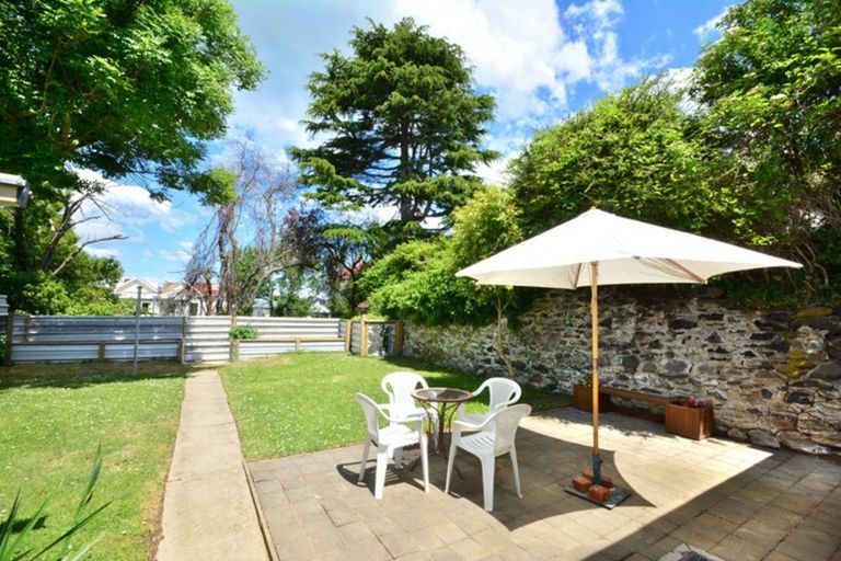 Photo of property in 37 Sutherland Street, Dunedin Central, Dunedin, 9016