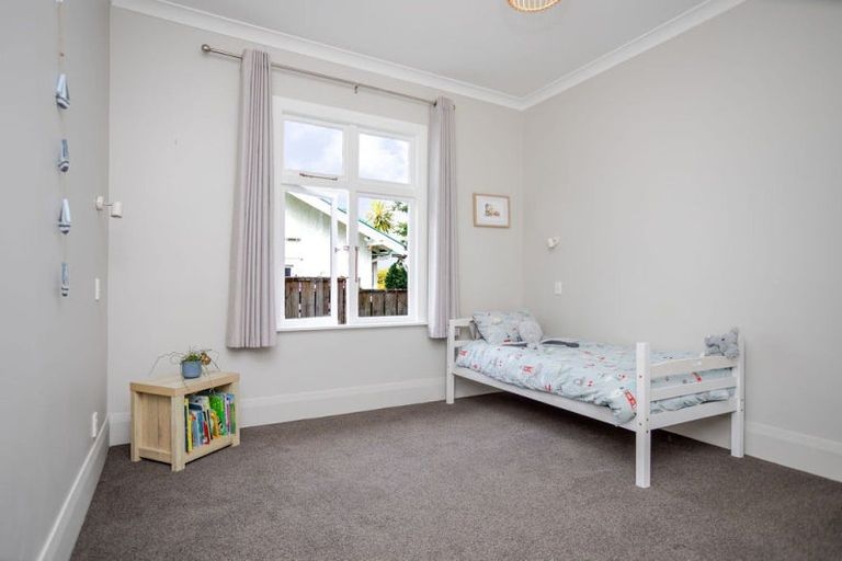 Photo of property in 12 Albert Street, Dannevirke, 4930