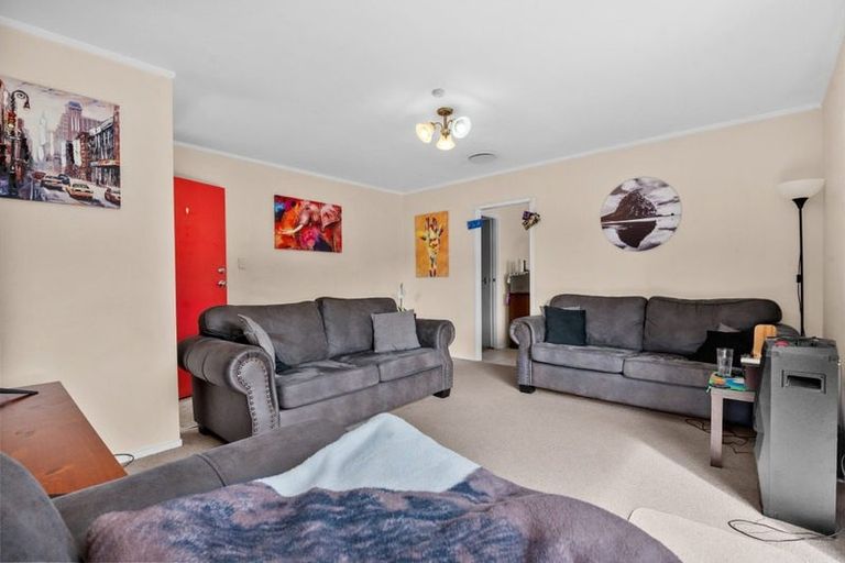 Photo of property in 2/99 Prince Regent Drive, Half Moon Bay, Auckland, 2012
