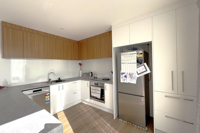 Photo of property in 108b Strand Crescent, Naenae, Lower Hutt, 5011