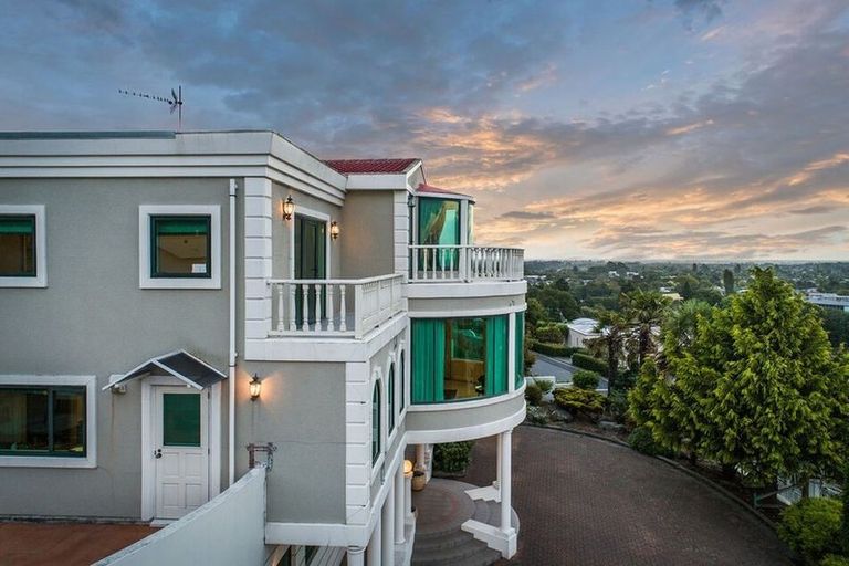 Photo of property in 24 Overdale Drive, Cashmere, Christchurch, 8022