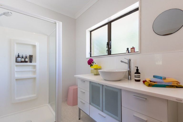 Photo of property in 15a Alexander Road, Raumati Beach, Paraparaumu, 5032