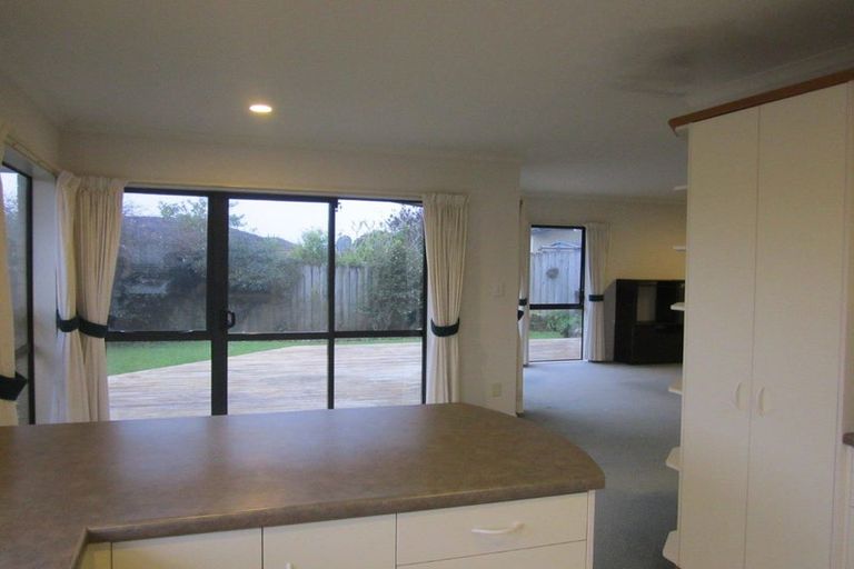 Photo of property in 128 Kilkenny Drive, East Tamaki Heights, Auckland, 2016