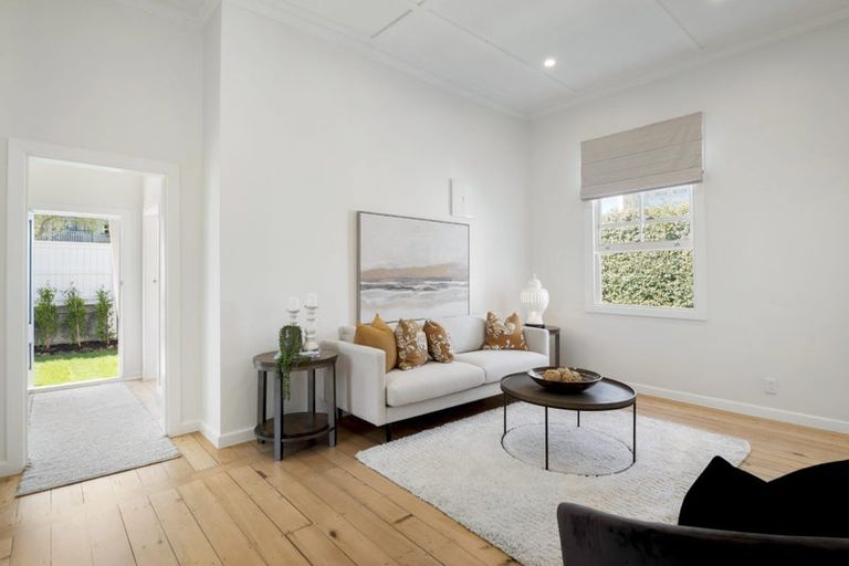 Photo of property in 95 Vauxhall Road, Devonport, Auckland, 0624