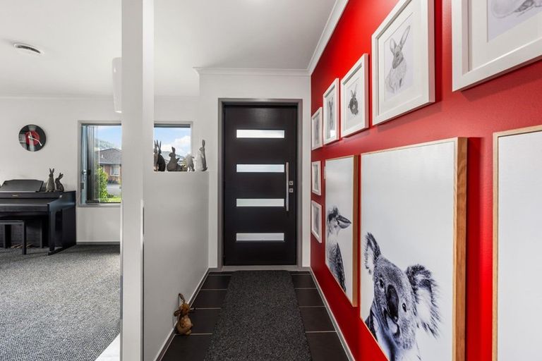 Photo of property in 31 Hamon Place, Pukehangi, Rotorua, 3015