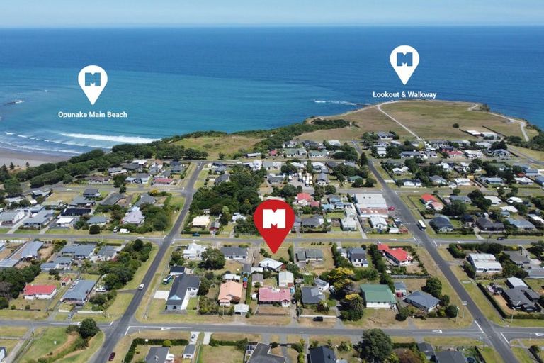 Photo of property in 49 Fox Street, Opunake, 4616