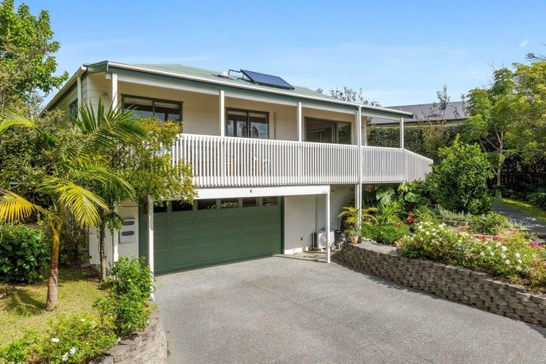 Photo of property in 41 Hammond Avenue, Hatfields Beach, Orewa, 0931