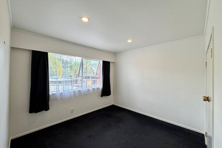 Photo of property in 1/28 Birman Close, Half Moon Bay, Auckland, 2012