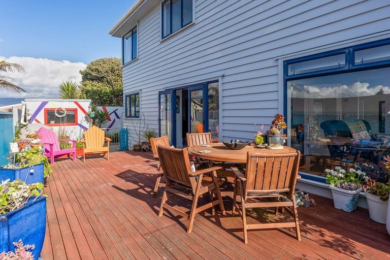 Photo of property in 100b Marine Parade, Otaki Beach, Otaki, 5512