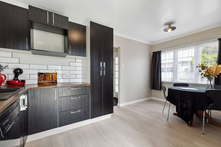 Photo of property in 299b Carrington Street, Vogeltown, New Plymouth, 4310