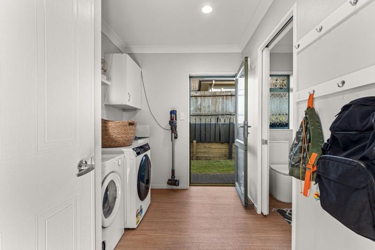 Photo of property in 10 Wouldbank Way, Welcome Bay, Tauranga, 3112