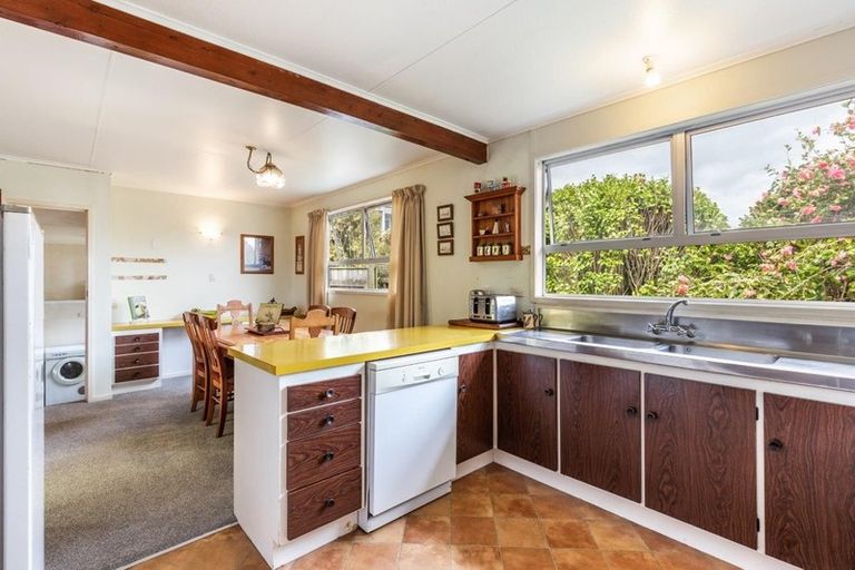 Photo of property in 52 Koha Road, Taupo, 3330