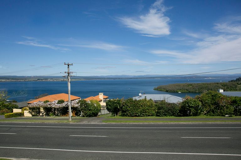 Photo of property in 1/50 Wakeman Road, Acacia Bay, Taupo, 3330