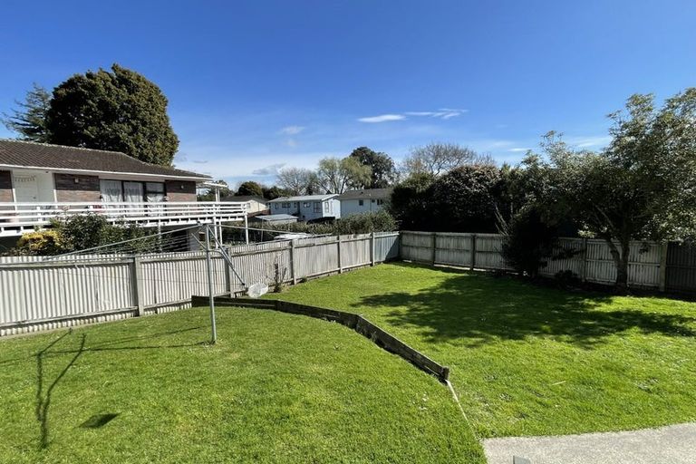 Photo of property in 2 Citril Place, Red Hill, Papakura, 2110