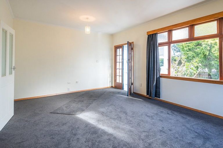 Photo of property in 48 Ocean Road, Paraparaumu Beach, Paraparaumu, 5032
