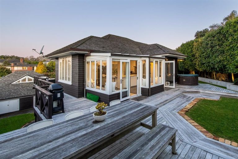 Photo of property in 6 Arthur Crescent, Hauraki, Auckland, 0622