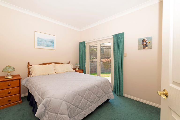 Photo of property in 7 Semillon Avenue, Henderson, Auckland, 0612