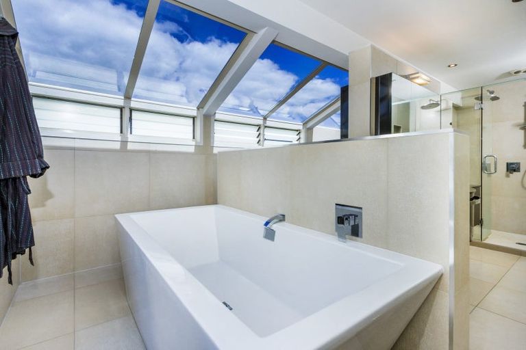 Photo of property in 54 Seacliffe Avenue, Belmont, Auckland, 0622