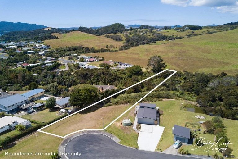 Photo of property in 1 Lori Lane, Coopers Beach, 0420