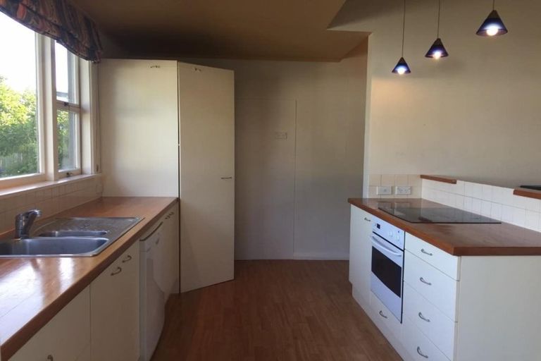 Photo of property in 6 Otara Street, Ilam, Christchurch, 8053