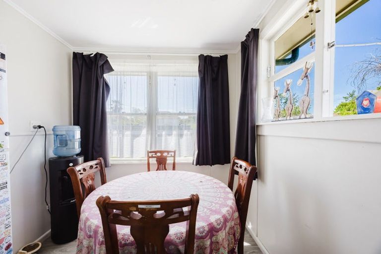 Photo of property in 18 Mackie Street, Waipukurau, 4200