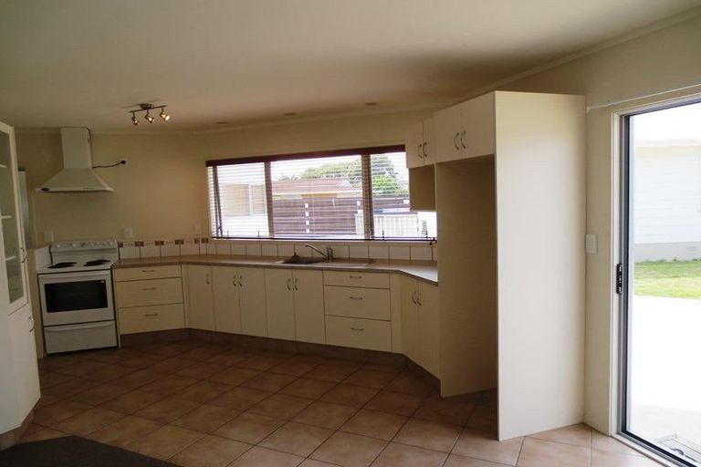 Photo of property in 24 Trimble Place, Bell Block, New Plymouth, 4312