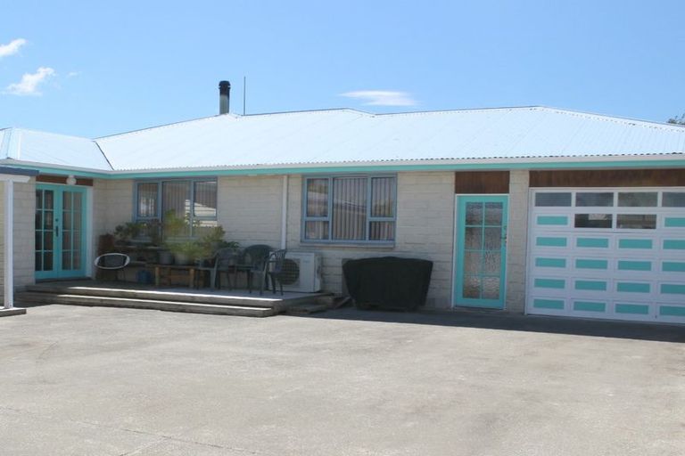 Photo of property in 32 Richmond Road, Carterton, 5713