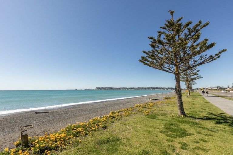 Photo of property in 71 The Esplanade, Westshore, Napier, 4110