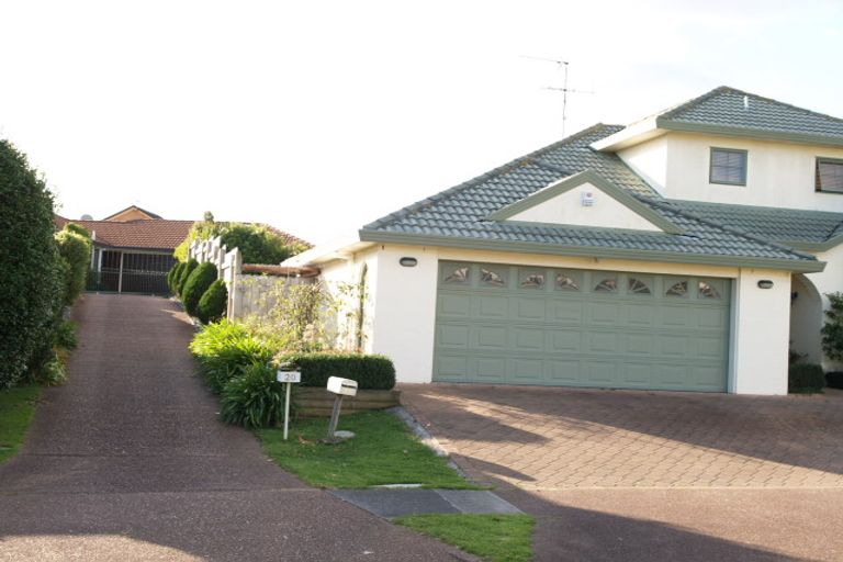 Photo of property in 20 Bob Charles Drive, Golflands, Auckland, 2013