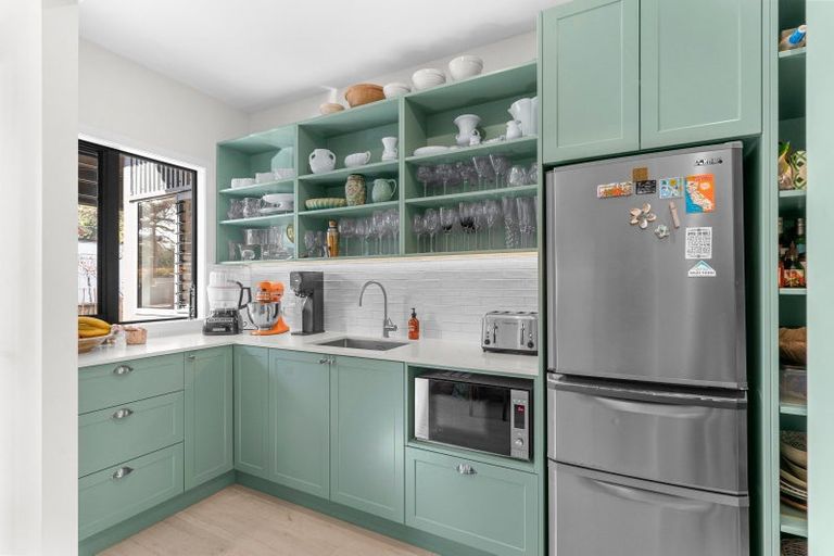 Photo of property in 6 The Strand, Whakapirau, Maungaturoto, 0583