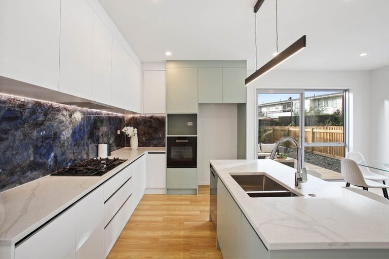 Photo of property in 39b Sorrel Crescent, Bucklands Beach, Auckland, 2012