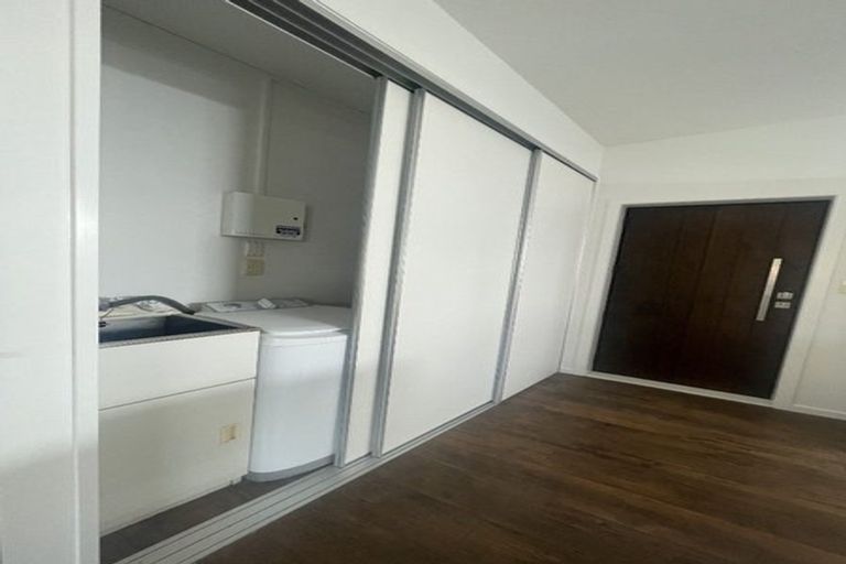 Photo of property in 17 Rewi Street, Torbay, Auckland, 0630