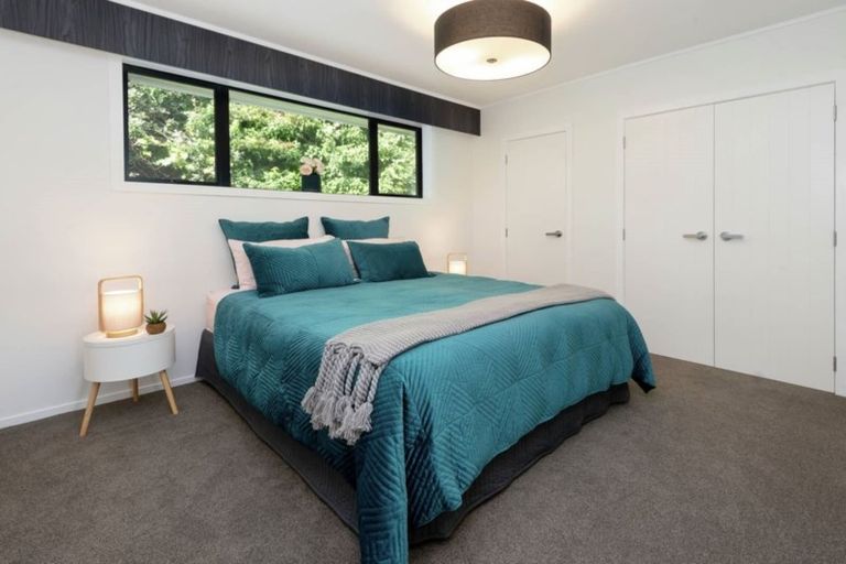 Photo of property in 64a Hattaway Avenue, Bucklands Beach, Auckland, 2012