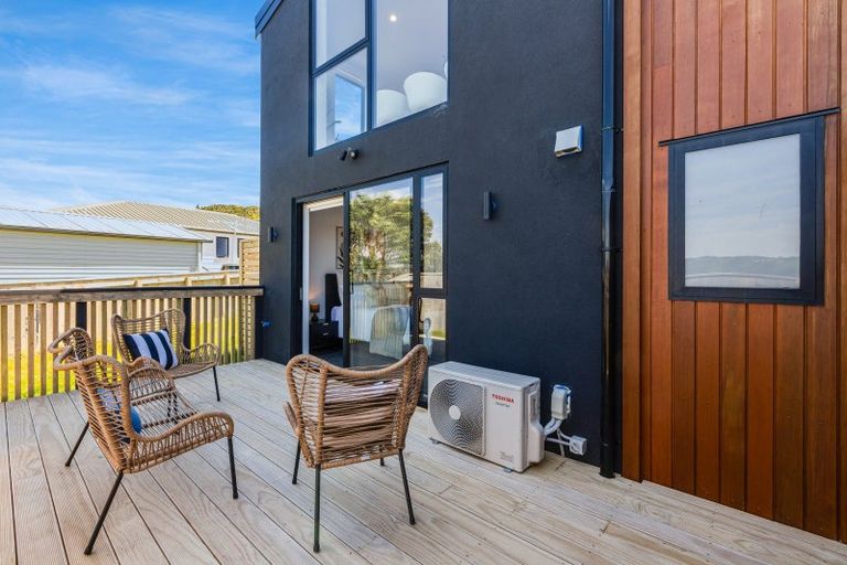 Photo of property in 6 Stockden Place, Karori, Wellington, 6012