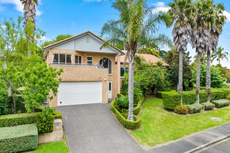 Photo of property in 12 Stonedge Lane, Rosedale, Auckland, 0632