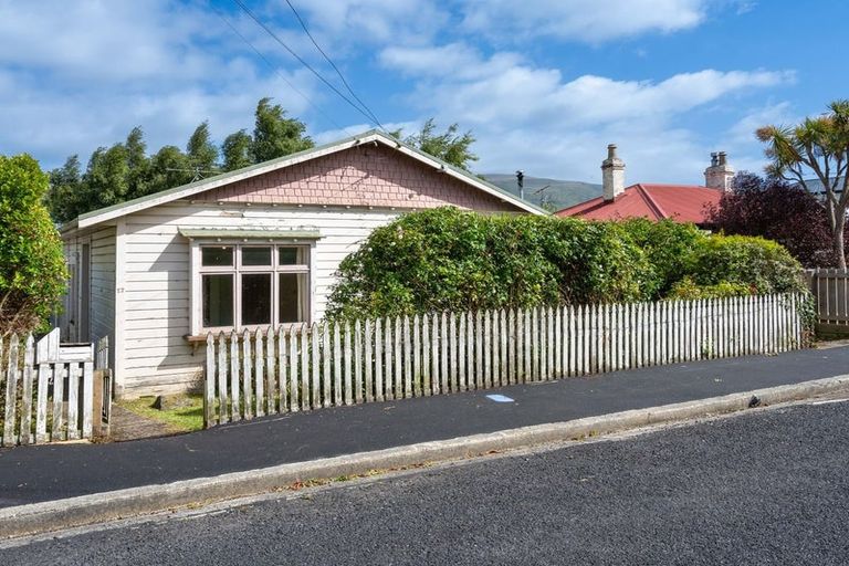 Photo of property in 17 Font Street, Kaikorai, Dunedin, 9010