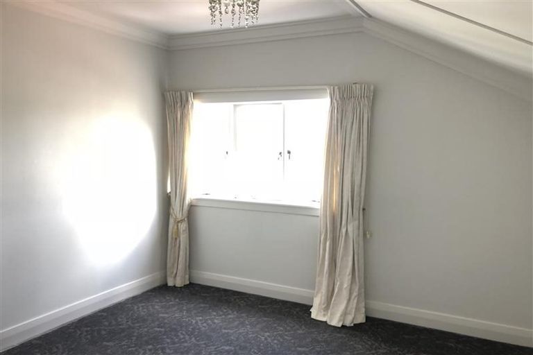 Photo of property in 77 Sylvan Avenue, Northcote, Auckland, 0627