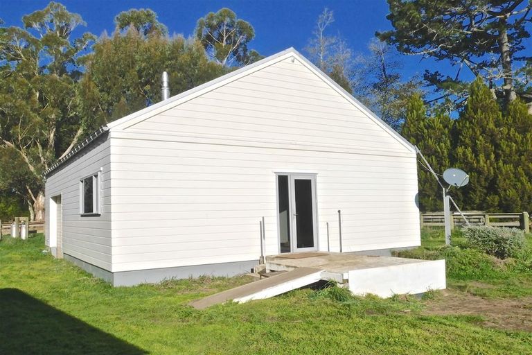 Photo of property in 24 Kelly Road, Lepperton, New Plymouth, 4373