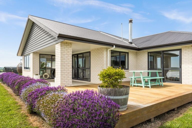 Photo of property in 21c Highlands Drive, Waipawa, 4277