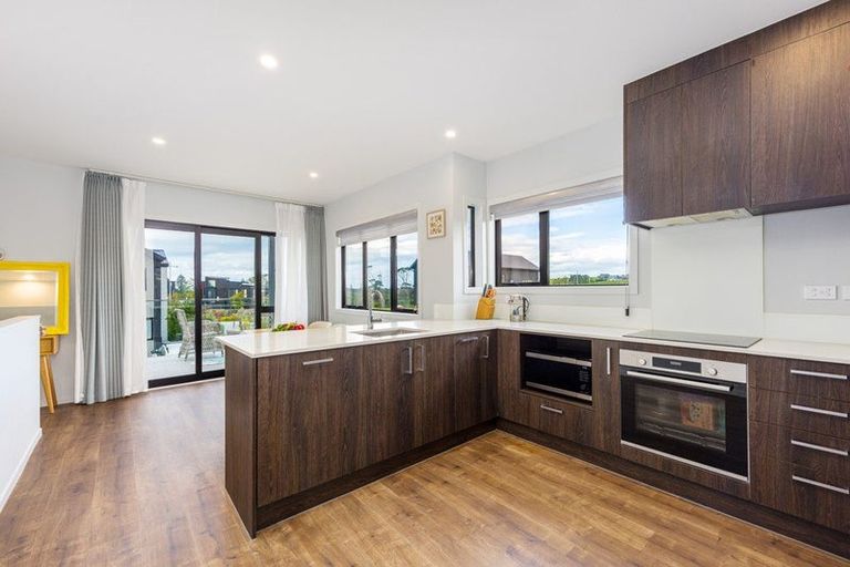 Photo of property in 12a Tikati Rise, Long Bay, Auckland, 0630