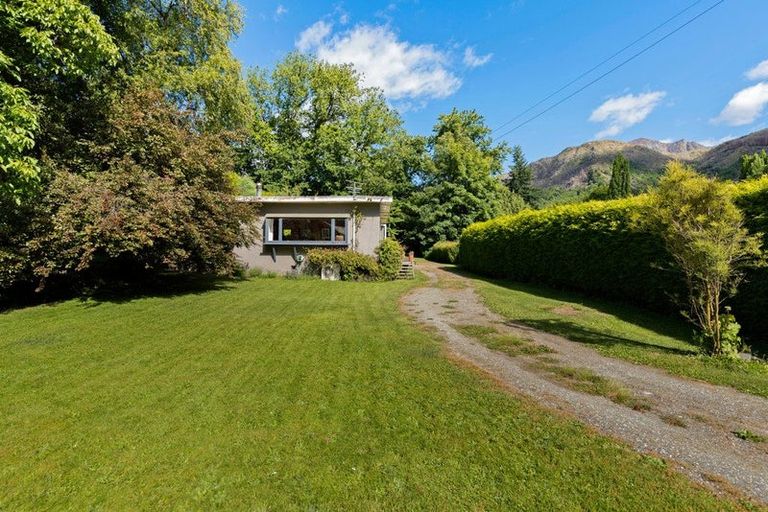 Photo of property in 22 Cardigan Street, Arrowtown, 9302