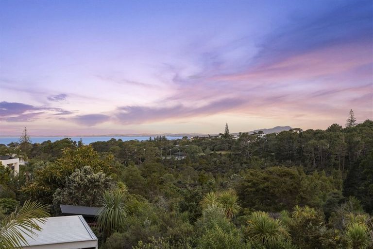 Photo of property in 80 Park Rise, Campbells Bay, Auckland, 0630