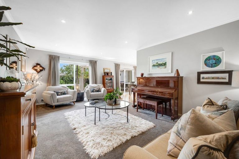 Photo of property in 11 Holly Way, Sunnyhills, Auckland, 2010