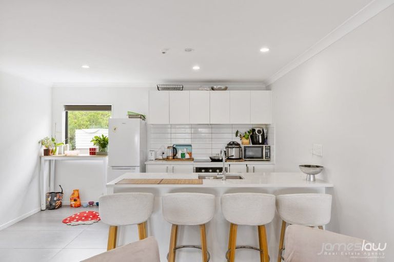 Photo of property in 9/46 Carlos Drive, Flat Bush, Auckland, 2016