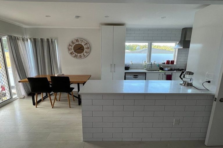 Photo of property in 62 Vandeleur Avenue, Birkdale, Auckland, 0626