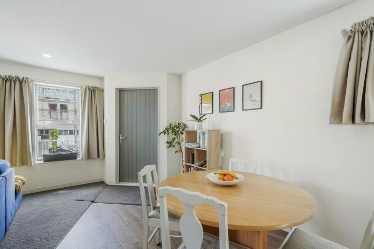 Photo of property in 2/21 Luxford Street, Berhampore, Wellington, 6023